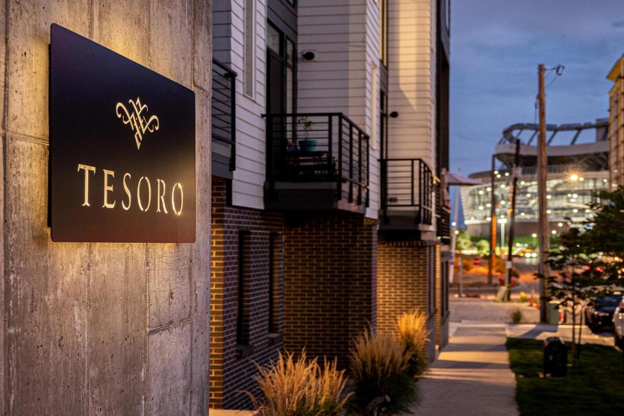 Gameday Oasis - Private Balcony - Jefferson Park - Tesoro Villa DEN Exterior foto